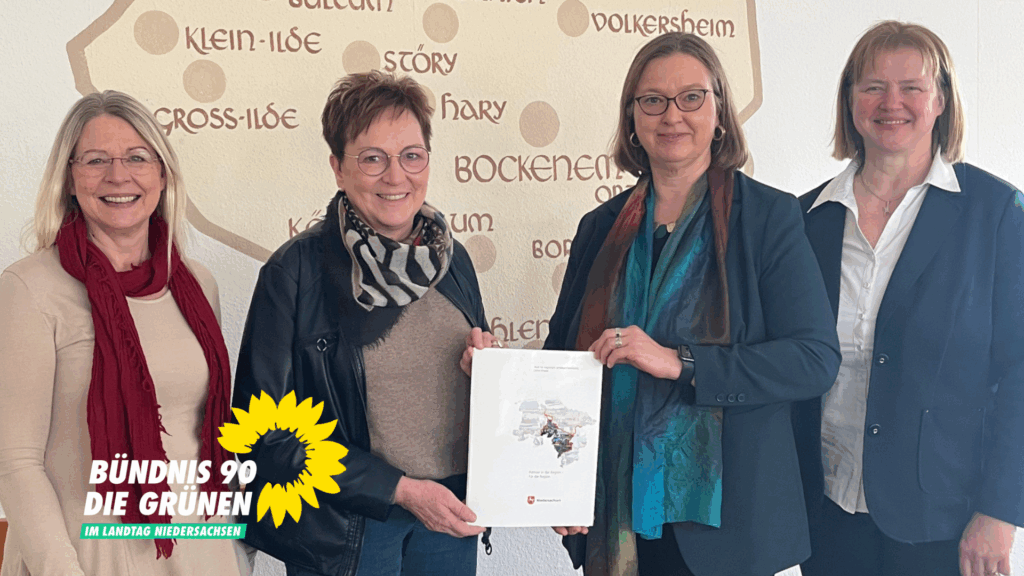 Gruppenbild mit Frau Bartels (Stadt Bockenem - Dorfentwicklung), Frau Warnecke (Vertreterin des Bürgermeister der Stadt Bockenem), Frau Patzke (Landesbeauftragte), Frau Böttcher (ArL-LW Strukturförderung ländlicher Raum)